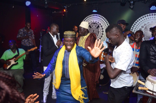 Anniversaire Packo Prod: Pape Diouf et la génération consciente chauffent le Baramundi. Revivez les images.