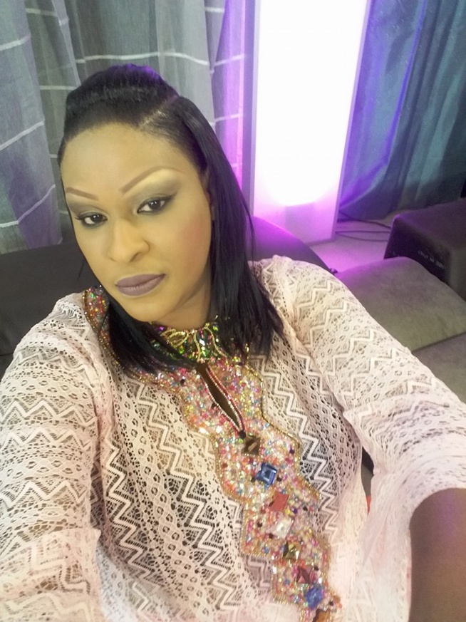 Keb’s Thiam  de la tfm en mode « make up »