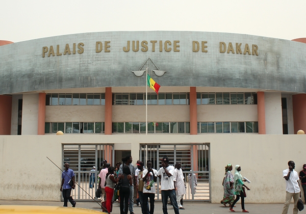 Tivaouane-Diacksao : Une affaire de mœurs entre la mairesse et un étudiant défraie la chronique