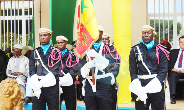 (PHOTOS): la cérémonie de la présentation du drapeau de la 43éme promotion de l’école nationale de police