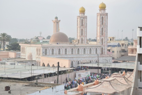 Gamou 2016 : la Grande Mosquée de Tivaouane prise d'assaut ce matin par les pèlerins (photos)