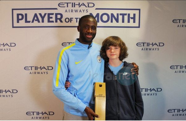 Photo: Yaya Touré élu joueur du mois de décembre par Manchester City