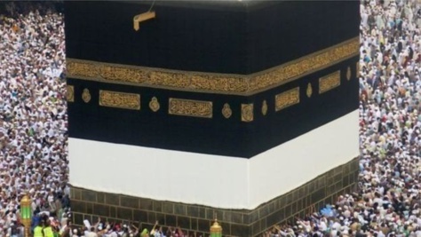 Arabie Saoudite: Un homme tente de s'immoler par le feu devant la Kaaba