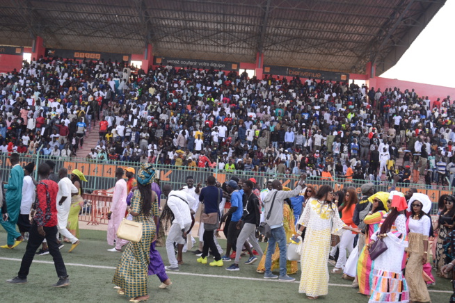 Combat Boy Niang vs Gouy Gui: Depart du Parrain Pape Diouf au stade Demba Diop.