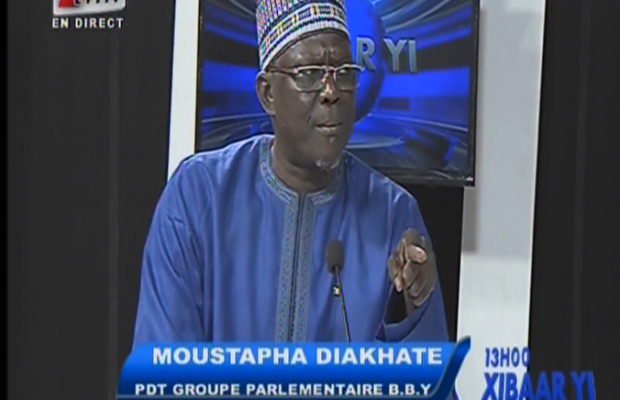 Vidéo : Moustapha Diakhaté insulte Aliou Sall en direct sur la Tfm : « Fenn katt leu » …Regardez