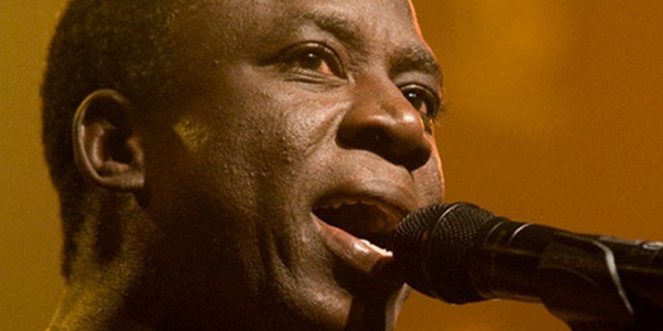 En studio, depuis plusieurs mois, Thione Seck prépare un coffret de sept albums