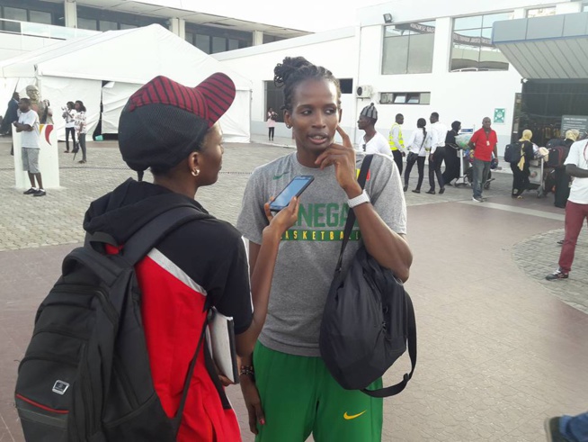 L’accueil triomphale des lionnes du Basket à l’aéroport !… Tout ce que vous n’avez pas vu en Images