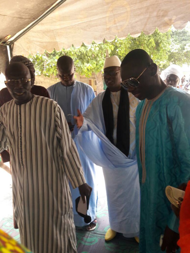 Les IMAGES de la présentation de condoléances de Pape Diouf chez son ami et serviteur Mor Mbaye est décédé …