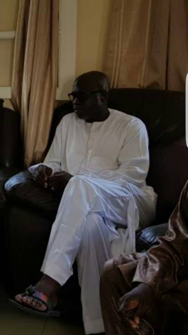 Cheikh Amar à la Médina pour présenter ses condoléances à St Louis Mané l'ami de son frère Youssou Ndour