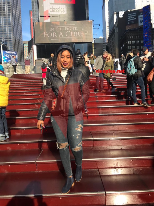 Aida Samb au plein coeur de New York (TIMESQUARE)