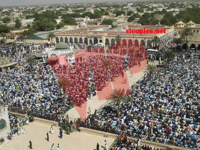 Prière de vendredi – La grande mosquée de Touba