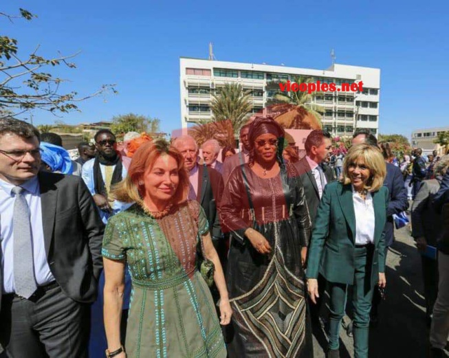 Macky Sall et Emmanuel Macron prennent un bain de foule à Saint-Louis (Photos)