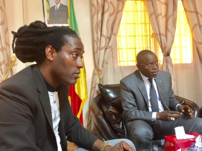 Jour J - 03  de son anniversaire, Mame Goor Diazaka chez le ministre des sports Matar Ba pour les derniers réglages.