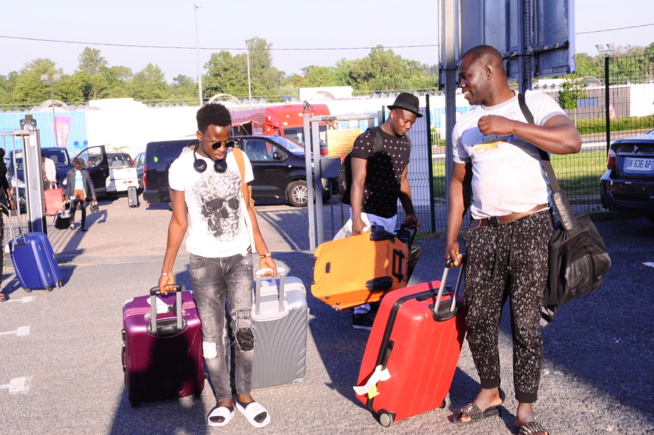 En images arrivé de Sidy Diop et son groupe à Bordeaux pour son concert de ce lundi et vous donne rendez-vous le 12 Mai au Dock Haussman de Paris