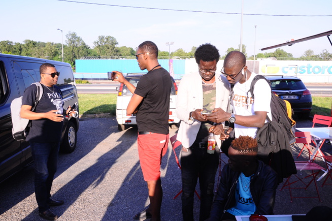 En images arrivé de Sidy Diop et son groupe à Bordeaux pour son concert de ce lundi et vous donne rendez-vous le 12 Mai au Dock Haussman de Paris