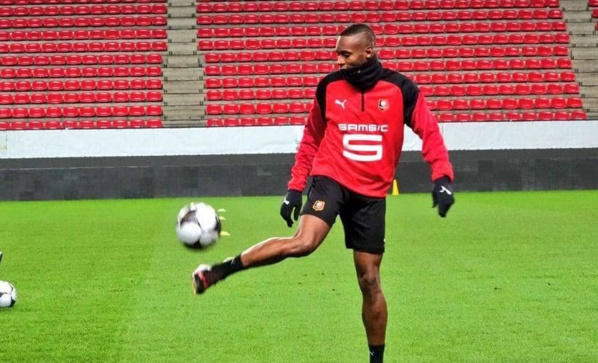 Rennes : Diafra Sakho hué par les supporters rennais !