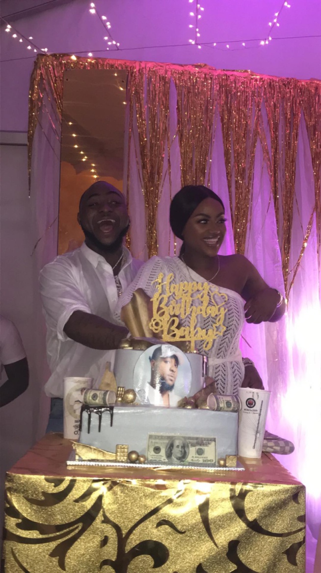 Incroyable anniversaire de Davido: La Robe à Couper le Souffle de Chioma Rowland, la petite amie de Davido