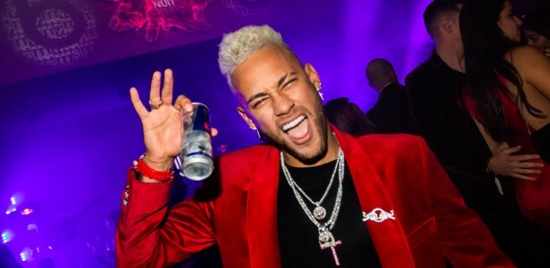 Neymar fait la fête, Paris s’inquiète