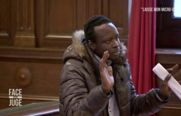 Bruxelles: Deux frères Sénégalais au tribunal à cause d’une Micro onde. Regardez la reaction du juge