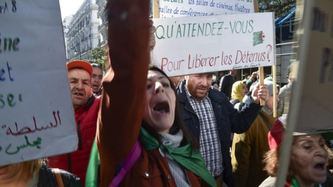 Algérie : Le président gracie des milliers de prisonniers