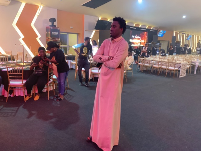 Waly Seck en mode Sound check pour la plus prestigieuse soirée de distinctions de l'Afrique de l'Ouest les Cauris d'or Edition 2021.