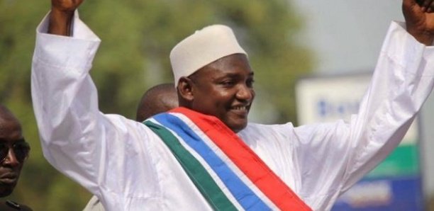 Présidentielle en Gambie: Youssou Ndour adoube Adama Barrow