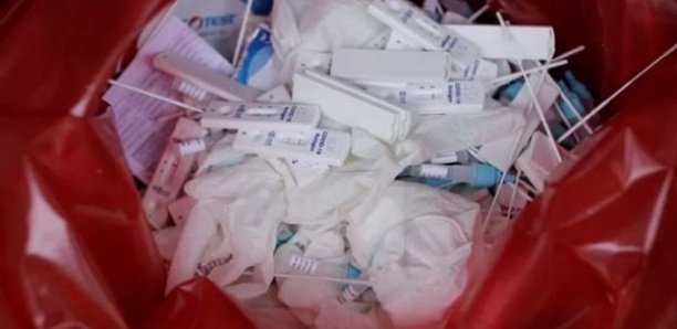 La lourde menace des déchets médicaux Covid inquiète l'OMS