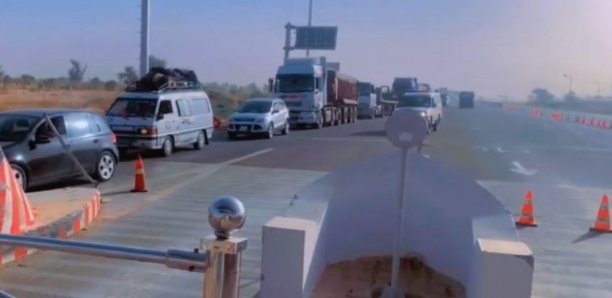 Autoroute Ila Touba : Une coupure de courant bloque les automobilistes sur le péage en direction de Thiès