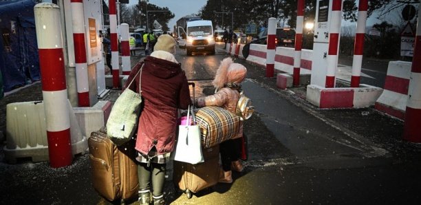 Guerre en Ukraine : la maire de Paris annonce le déblocage d'un million d'euros pour "les réfugiés ukrainiens à Paris"