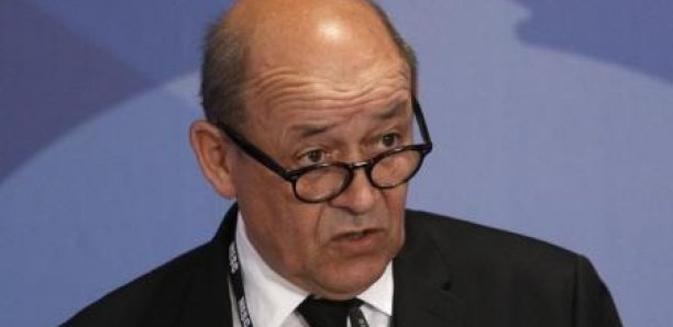 Mali : Une plainte contre Le Drian pour corruption