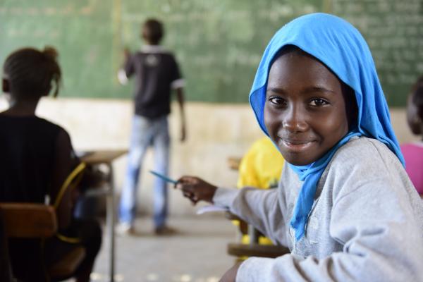 ÉGALITÉ DE CHANCE DANS LE SECTEUR DE L’ÉDUCATION Les filles et les femmes toujours à la traîne