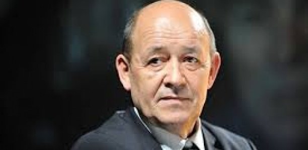 Le ministre des affaires étrangères Jean Yves Le Drian positif au covid-19