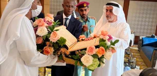 Dubaï : Le geste d’Antoine Diome à l’endroit du vice Premier Ministre et Ministre de l'intérieur des Émirats Arabes-Unis