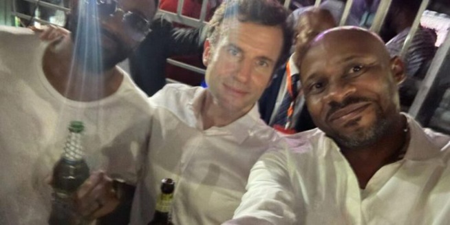 Macron fait la fête en boite de nuit avec Fally Ipupa à Kinshasa