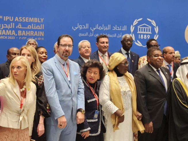 146ième AG de l'Union Interparlementaire : Dr Amadou Mame Diop , le Président de l’Assemblée nationale, est arrivé à Bahreïn.