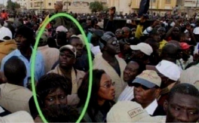 Nouvelle pique de Mimi Touré : Cette photo montrant Macky Sall manifester contre le troisième mandat