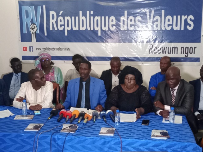 DÉCLARATION DE PRESSE DES CADRES La République des Valeurs/Réewum Ngor e