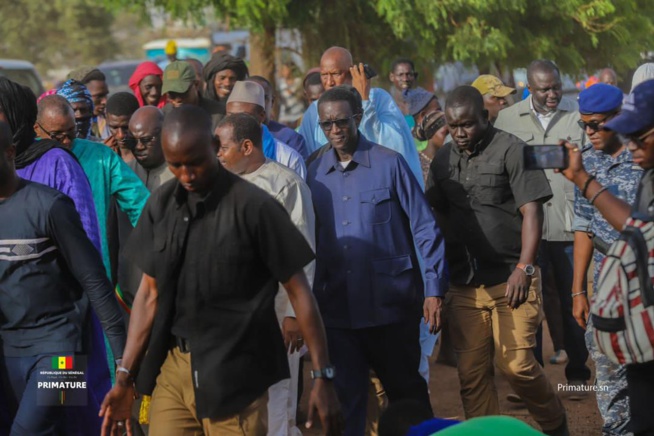 EN TOURNEE DANS LES MARCHES A BETAIS LE PREMIER MINISTRE AMADOU BA RASSURE ...