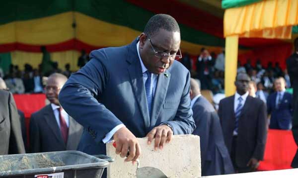 Diamniadio : Macky Sall lance les travaux de construction du futur plus grand centre commercial du Sénégal