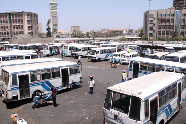 Pluies et grève des bus TATA : Le calvaire des Dakarois