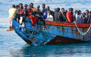 Émigration Irrégulière : La Marine Nationale Intercepte 167 Migrants Dont Un Bébé