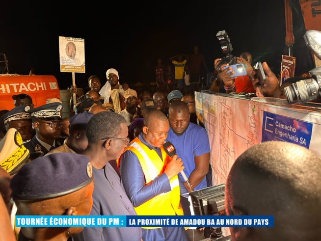 Le Premier Ministre Amadou BA a été accueilli par une foule enthousiaste à son arrivée à Saint Louis .