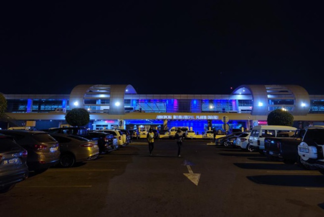 Journée mondiale de l’Enfance: L’Aéroport International Blaise Diagne (AIBD) de Diass, se met en bleu et ouvre ses portes aux enfants