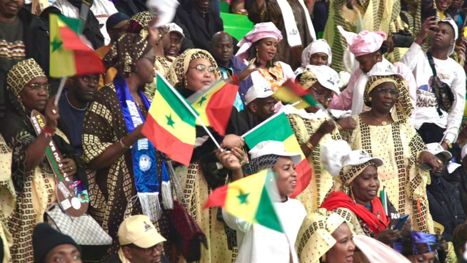 Meeting du Candidat Amadou BA à Asnières (France) La Diaspora, garant d’une victoire au 1er tour   