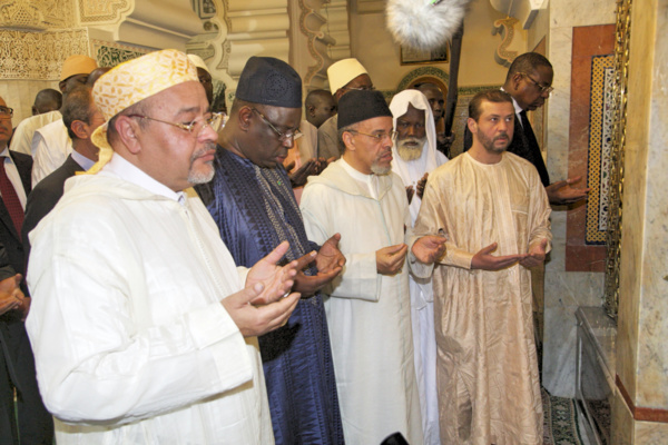 Le Président Macky Sall en pèlerinage au mausolée de Cheikh Ahmed Tidiane Chérif