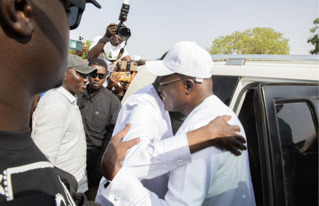 Amadou Ba et Khalifa Sall se tapent l’accolade à l’entrée de Velingara   Un exemple à l’attention des politiques