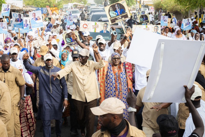 Amadou Ba affirme face une foule en liesse   «Kaolack redeviendra  le grenier  du Sénégal»