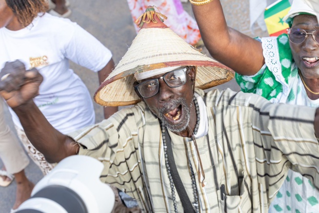 Amadou Ba affirme face une foule en liesse   «Kaolack redeviendra  le grenier  du Sénégal»