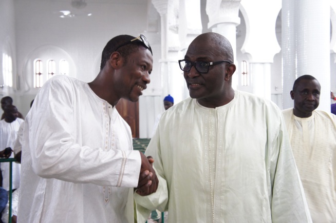 En images, l'innauguration de la mosquée de Serigne Saliou Mbacké de Mbour ce vendredi 1er jour du ramadan.