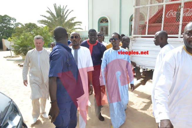 L'homme d'affaires Cheikh Amar un fervent talibé en visite de courtoisie chez Serigne Cheikh le fils de son guide Serigne Saliou à Boustane.